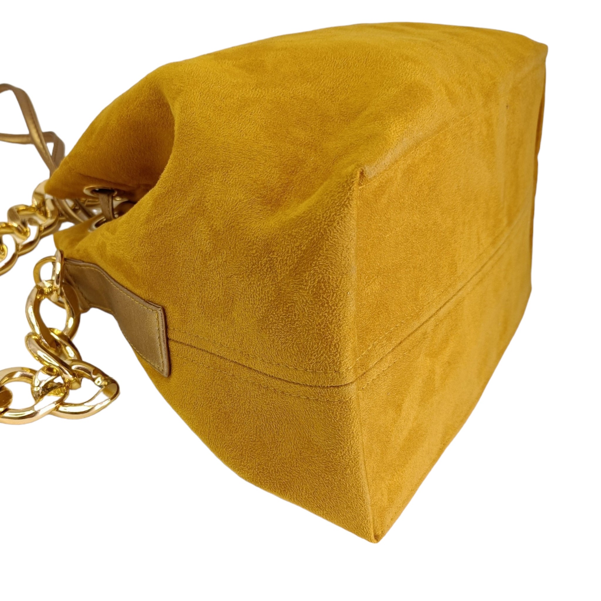 Sac à main style seau en suédine avec anses en chaine metal-- grand sac-Nouveauté-sac-EMDORIA PARIS