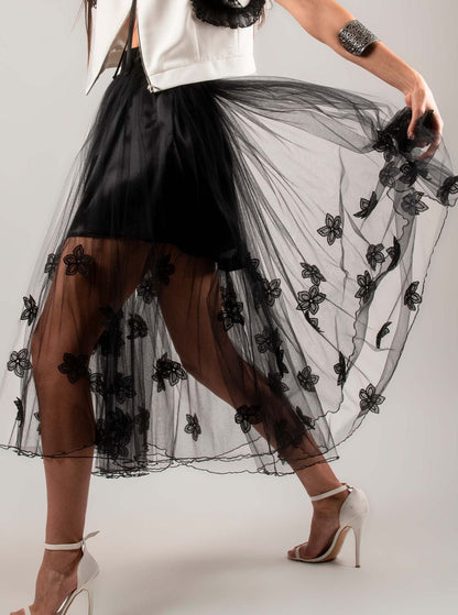 Jupe Longueur Midi en Tulle Couture avec Fleurs en Dentelle Brodées-Jupes- belle jupe-jupe artisanale-jupe brodée-EMDORIA PARIS
